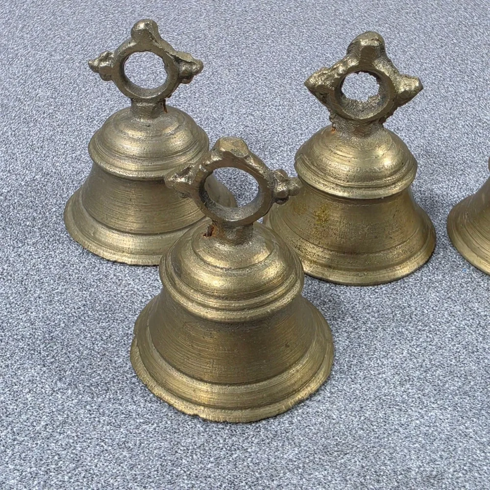Brass finger Bells Small Gold Good Vintage India 20-20 Set of 6 (2 missing bell)